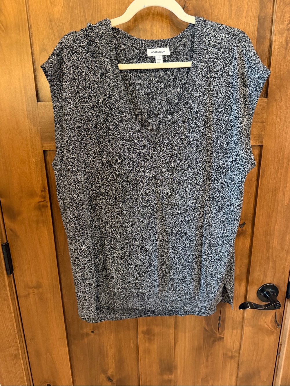 Nordstrom Marled Knit V-Neck Sleeveless Top in Black and White